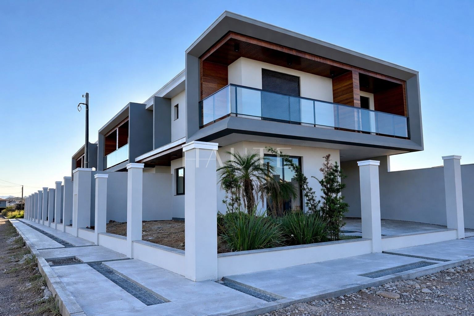 Casa em condomínio com 2 suítes e churrasqueira privativa