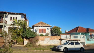house em Rua Saudável, Medianeira - Porto Alegre - RS