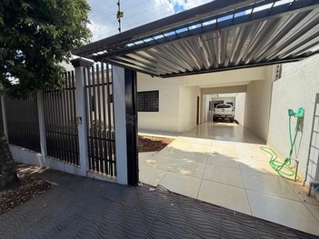 house em Rua Pioneira Sofia Ratcov Parandiuc, Parque Lagoa Dourada - Maringá - PR