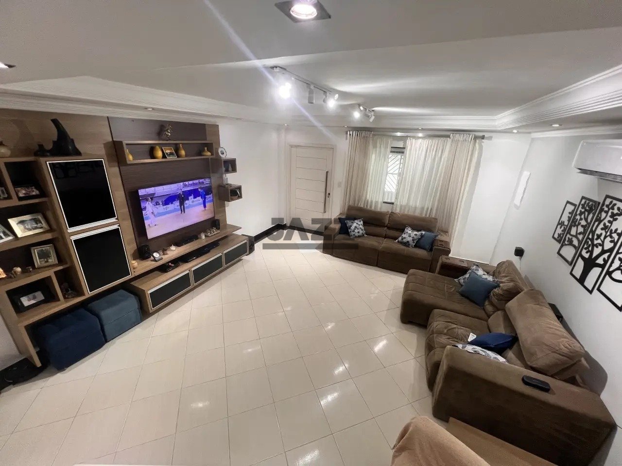 WhatsApp Image 2025-12-11 at 11.23