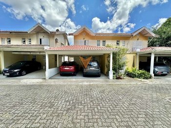 house em Estrada Municipal Walter Steurer, Chácara Pavoeiro - Cotia - SP