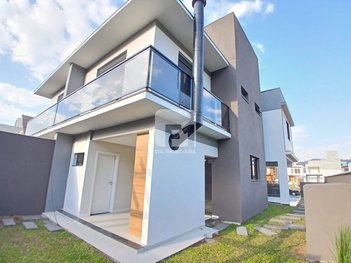 house em Rodovia Doutor Antônio Luiz Moura Gonzaga, Rio Tavares - Florianópolis - SC