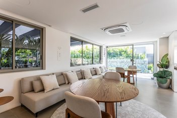 apartment em Rua Santa Cecília, Rio Branco - Porto Alegre - RS