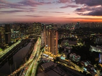 apartment em Avenida Duquesa de Goiás, Real Parque - São Paulo - SP