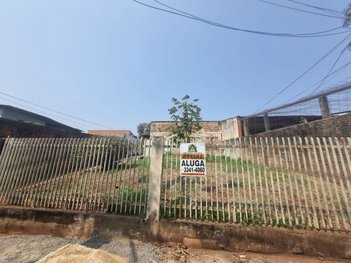 land_lot em Rua Bélgica, Igapó - Londrina - PR