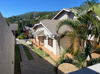 house em Avenida Santana, Vila Petrópolis - Atibaia - SP
