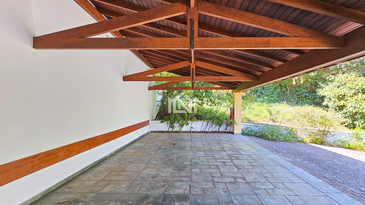 casa a venda no condominio chacara granja velha - garagem