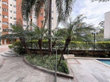 apartment em Avenida Martin Luther King, Cidade São Francisco - São Paulo - SP