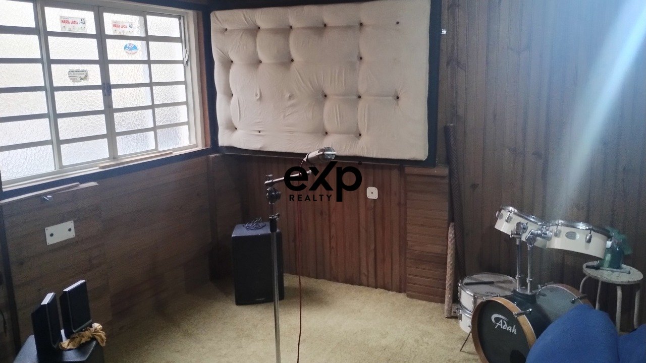 Estúdio de música com isolamento acústico