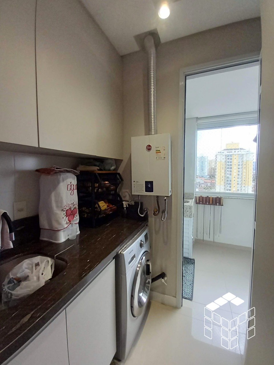 4 - Área de serviço