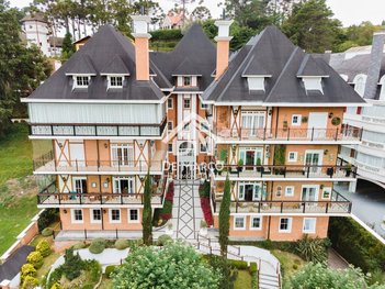 apartment em Avenida Paulo Ribas, Vila Capivari - Campos do Jordão - SP