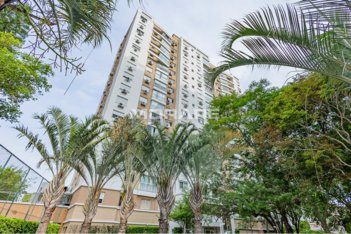 apartment em Avenida Andaraí, Passo da Areia - Porto Alegre - RS