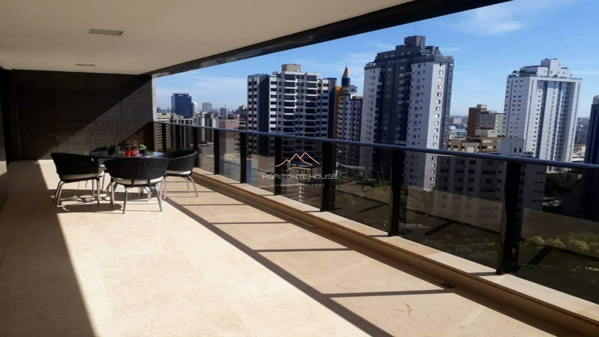 Apartamento com 4 quartos — Funcionários, Belo Horizonte
