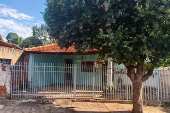 house em Rua Luiz Laraya, Vila Azevedo - Lins - SP