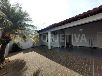 house em Rua Armando Tucci, Santa Mônica - Uberlândia - MG