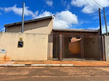 house em Rua Eva Peron, Centenário - Campo Grande - MS