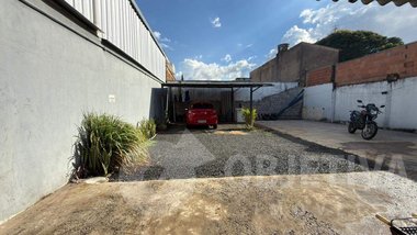 house em Avenida Cleanto Vieira Gonçalves, Pacaembu - Uberlândia - MG