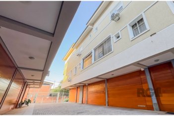 house em Rua Tunísia, Vila Ipiranga - Porto Alegre - RS