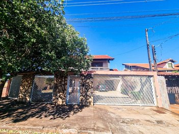 house em Rua José Miguel Arias, Califórnia - Londrina - PR