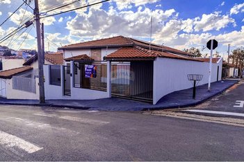house em Rua Moacyr Teixeira, Vila Lavapés - Botucatu - SP