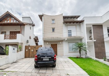 house em Edgar Pires de Castro, Hípica - Porto Alegre - RS