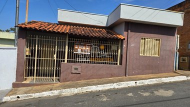 house em Rua Emília Batista Lopes, Piumhi - Piumhi - MG