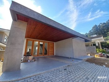 house em Leonel Pereira, Cachoeira do Bom Jesus - Florianópolis - SC