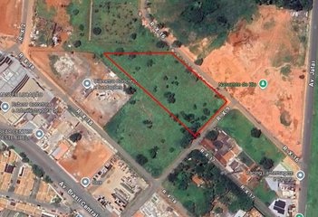 commercial_building em Rua X 18, Sítios Santa Luzia Residencial - Aparecida de Goiânia - GO