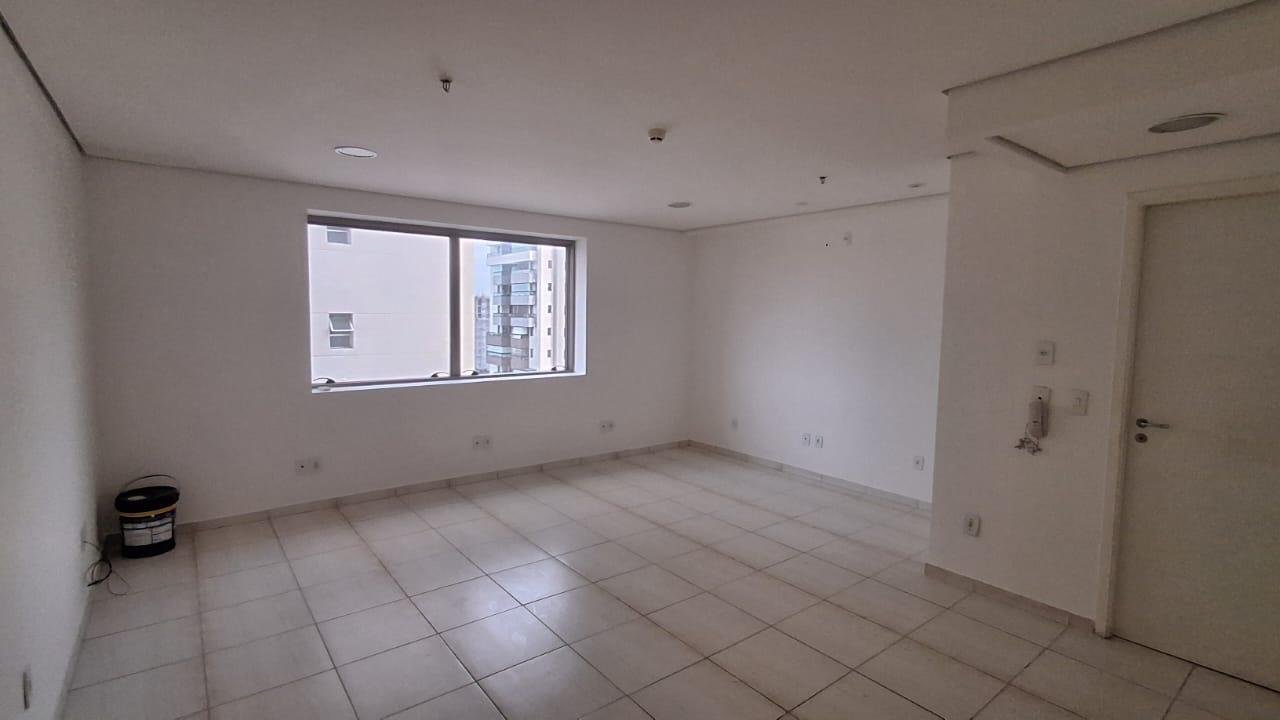 SALA COMERCIAL DE 28M� NO SIDE VALLE OFFICE