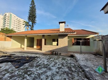 house em Rua Celso Bayma, Barreiros - São José - SC