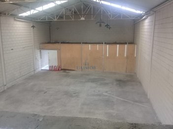 industrial em Rua Léo Rogério de Oliveira, Colinas da Serra III - Lavras - MG