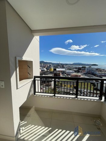 apartment em Renato Ramos da Silva, Barreiros - São José - SC