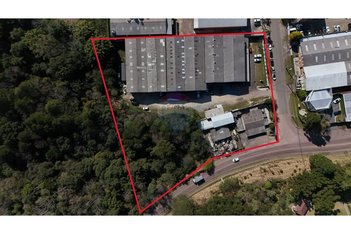 industrial em Rua Engenheiro Júlio César de Souza Araújo, Cidade Industrial - Curitiba - PR