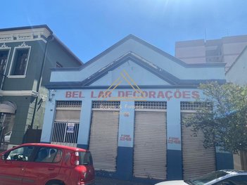 house em Avenida Rio Branco, Centro - Varginha - MG