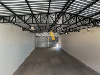 industrial em Rua Florindo Silva, Jardim Paraíso II - Botucatu - SP