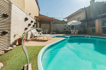 house em Dona Adda Mascarenhas de Moraes, Jardim Itu - Porto Alegre - RS