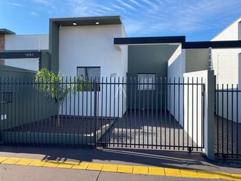 house em Rua Ermindo Holzbach, Pinheirinho - Toledo - PR