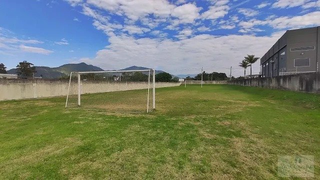 3 - Campo de Futebol