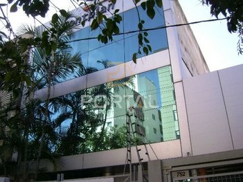 commercial_property em MIGUEL TOSTES, Rio Branco - Porto Alegre - RS