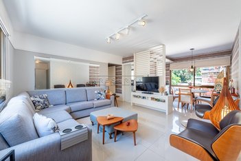 apartment em Rua Pedro Chaves Barcelos, Mont Serrat - Porto Alegre - RS