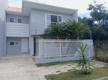 house em Rua Padre Damião de Veuster, Costeira - São José dos Pinhais - PR