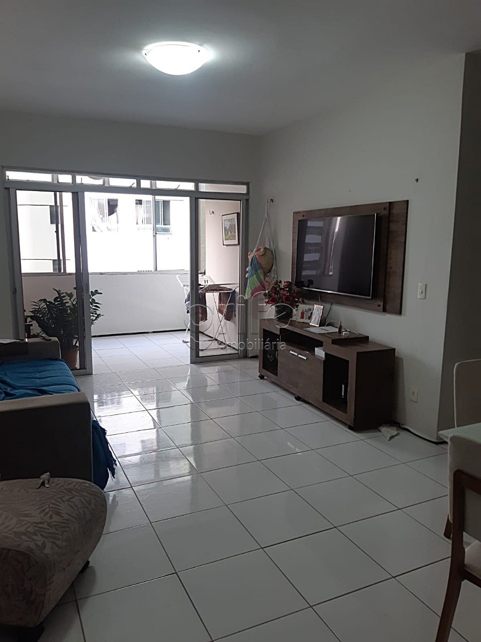 Condomínio Regines, 3 Quartos, 3 Banheiros, 2 vagas de Garagem02