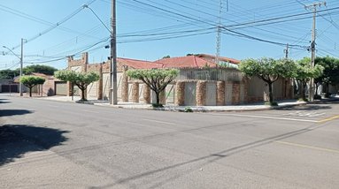 house em Rua Suíça, Jardim Adriana II - Londrina - PR