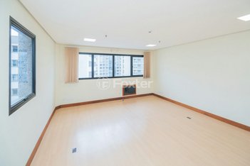 office em Avenida Luiz Manoel Gonzaga, Três Figueiras - Porto Alegre - RS