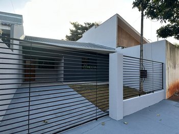 house em Avenida Leopardos, Manoel Müller - Rolândia - PR