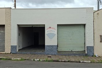 commercial_building em Rua Jerônimo Martin Carretero, Centro - Bragança Paulista - SP