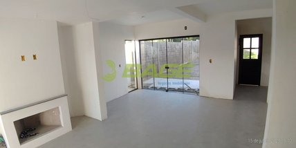 house em Rua Doutor Carlos Camorali, Centro - Pelotas - RS