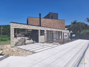 house em Rua Leonel Pereira, Cachoeira do Bom Jesus - Florianópolis - SC
