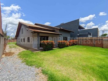 house em Rua Dois de Outubro, Centro - Bonito - MS
