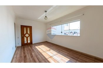 house em Rua Larissa Particular, Centro - Leme - SP